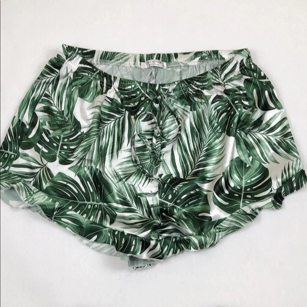 Silky Tropical Leaf Pajama Button Shirt and Shorts Set Sz M (DJ3)